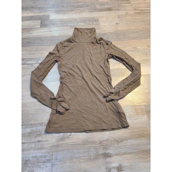 Decree small women's light brown, tan long sleeve turtle neck top - Picture 1 of 6